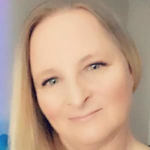 Meet your Posher, Liz